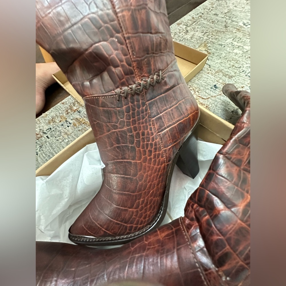 Free People Stevie Brown Croc Embossed Knee High Boots NWT Size 7.5 EU37.5 RARE - Picture 12 of 14